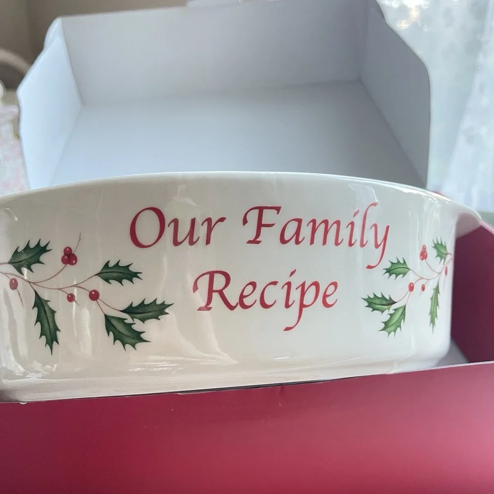 New Opened Box Lenox Our Family Recipe Holiday Covered‎ Serving Dish 64 oz